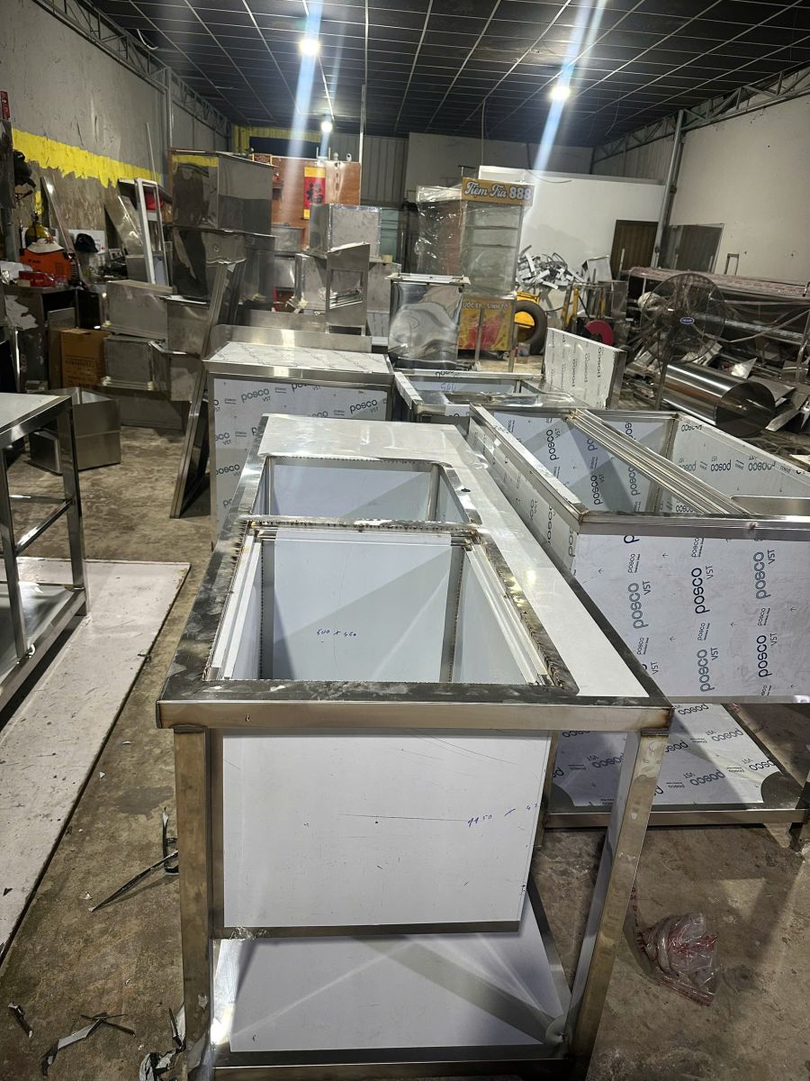  Gia công tủ inox công nghiệp tại xưởng Inox Hải Phát