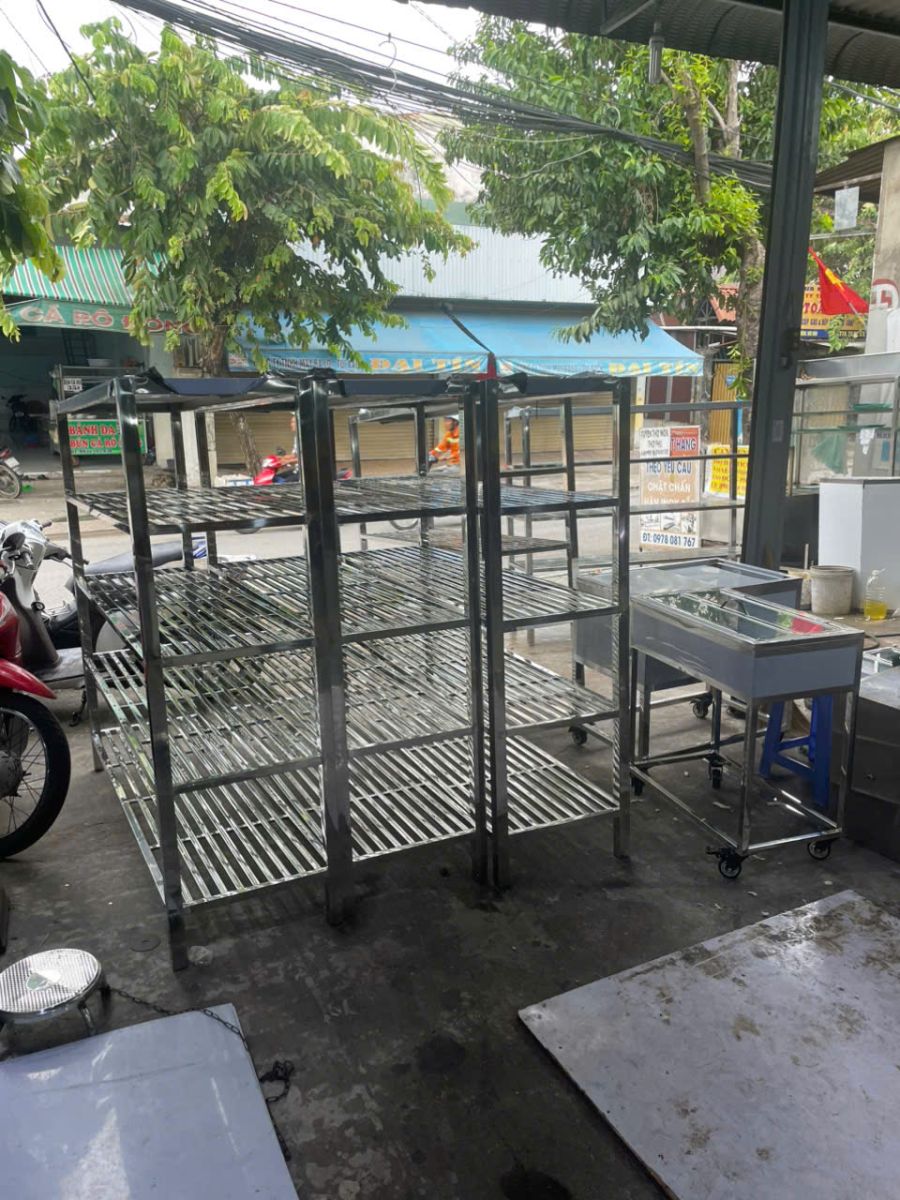 kệ nhiều tầng