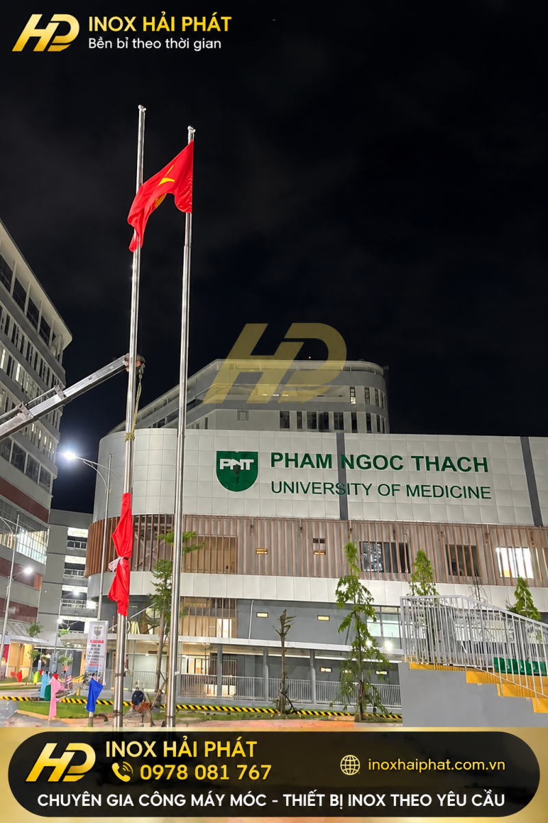 cột cờ inox ngoài trời 