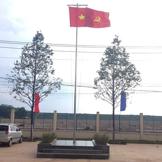 cột cờ cho ủy ban xã 