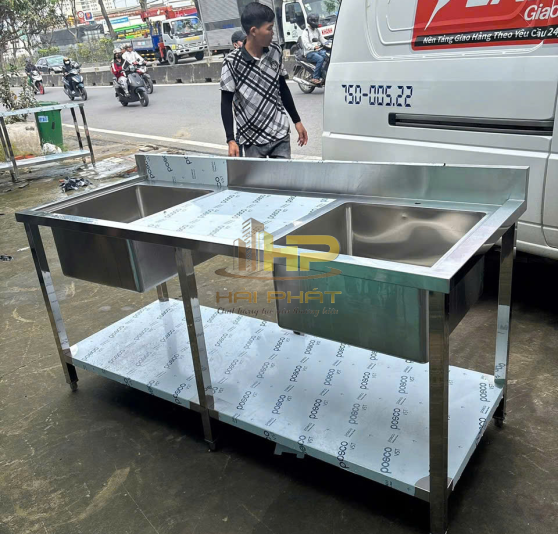 Bồn rửa chén inox công nghiệp 3 ngăn có giá úp